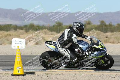 media/Oct-05-2025-CVMA (Sun) [[beeef4f201]]/Race 5-Amateur Supersport Open (Holeshot)/